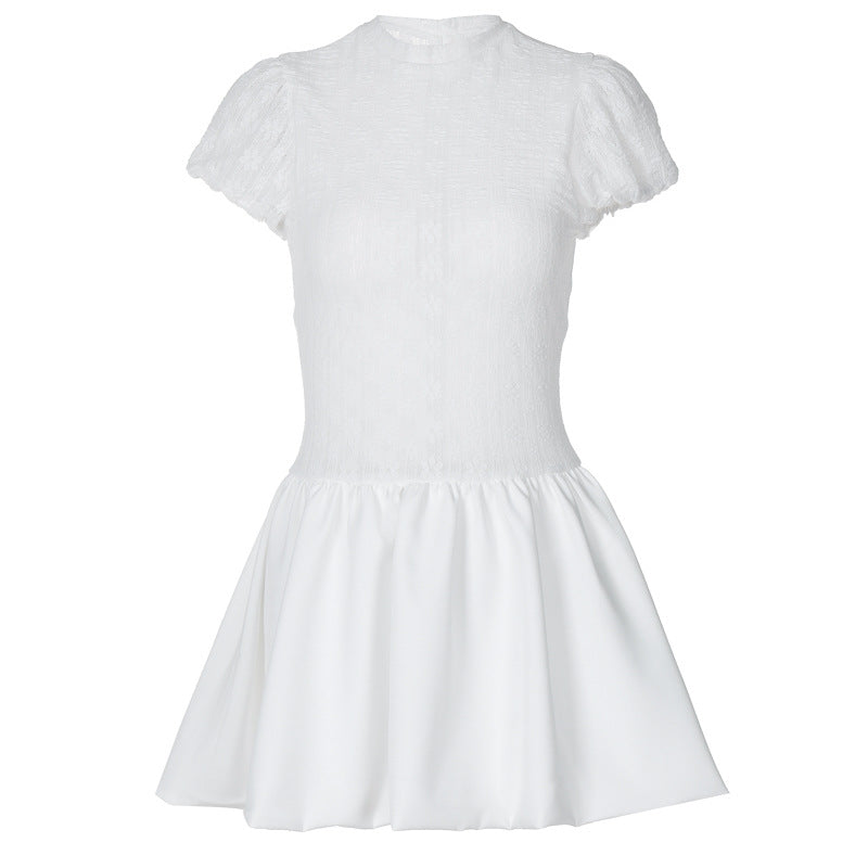 Damen Mini-Kleid mit trendigen Rüschendetails und strukturiertem Oberteil EB