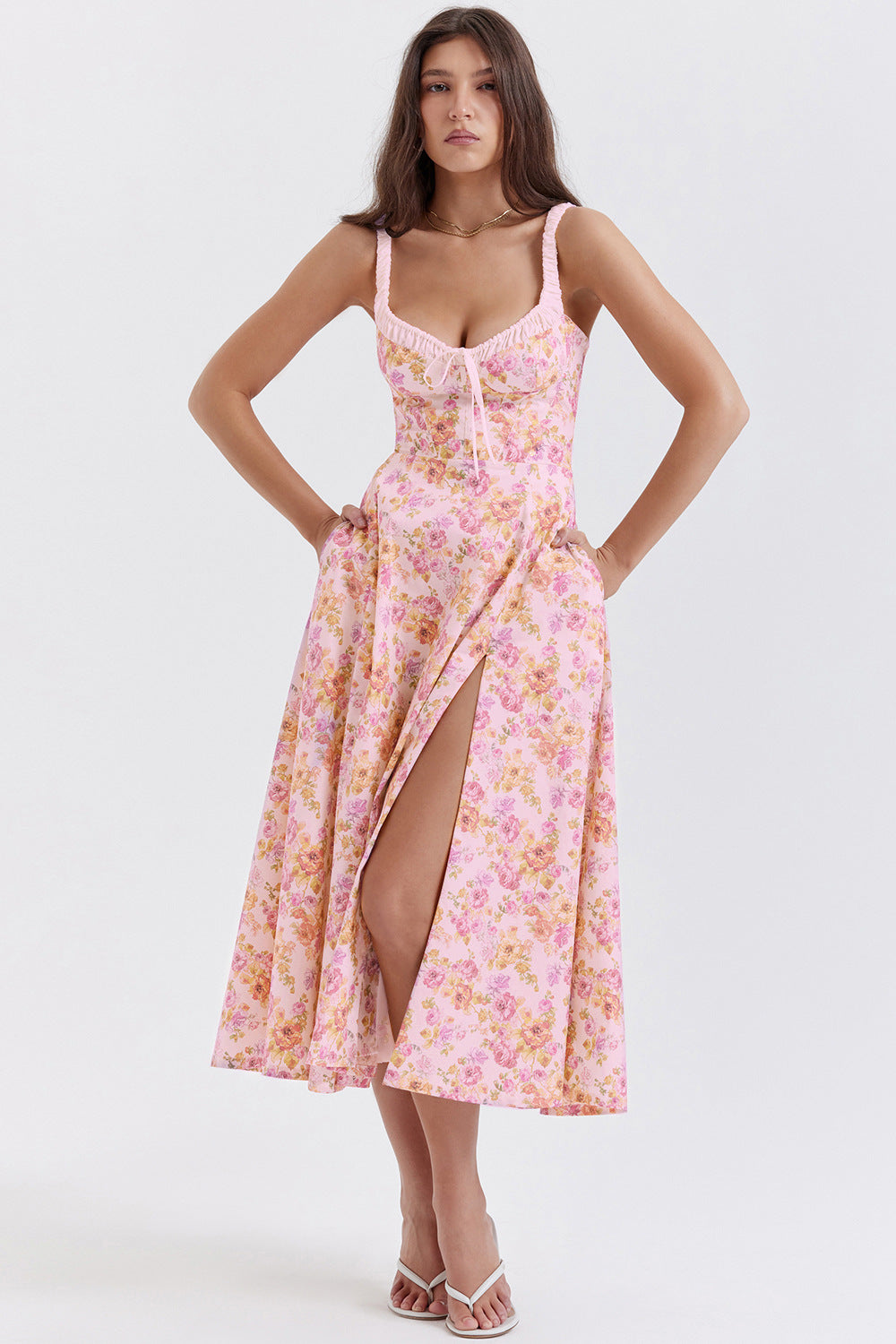 Damen Maxikleid mit romantischem Schnitt und raffinierten Rüschendetails EB