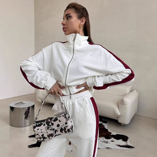 Damen weites Zip-Sweatset mit Kapuze, hohen Bund und seitlichem Kontraststreifen Eichborn Berlin