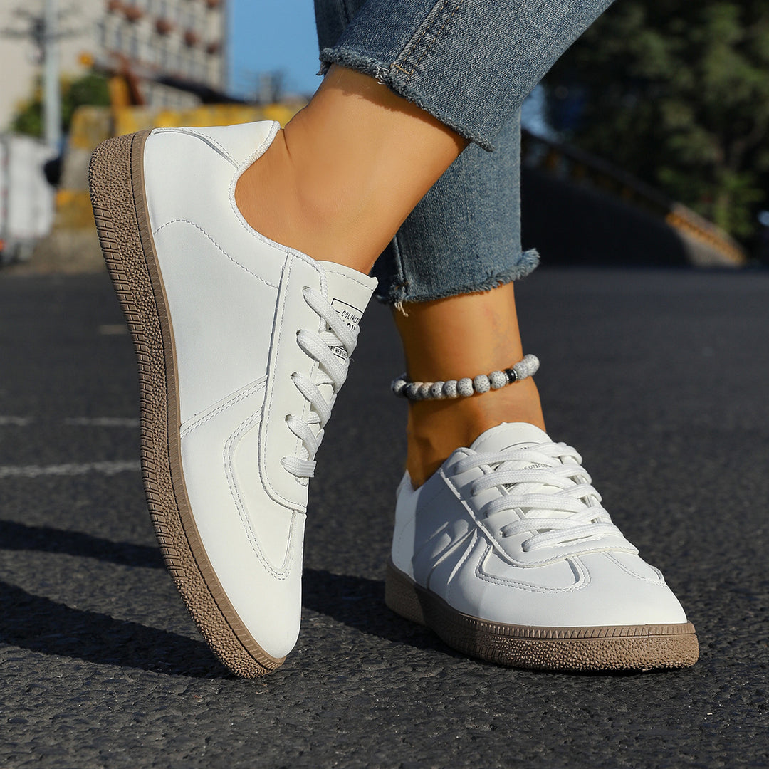 Damen Freizeitschuhe mit hochwertigem Veloursleder und rutschfester Gummisohle EB
