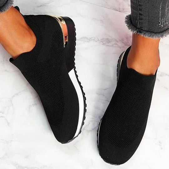 Damen Atmungsaktive Slip-On Sneaker mit trendiger Textiloberfläche und elastischem Kragen EB