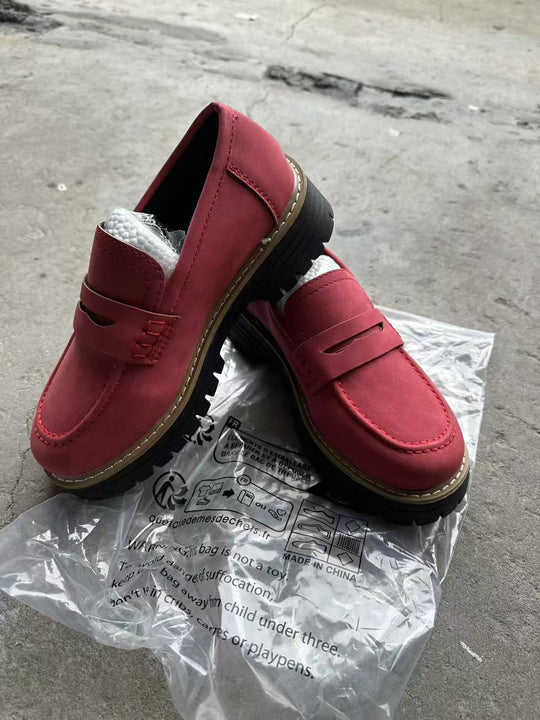 Damen Robuste Penny-Loafer mit profilierter Gummisohle EB