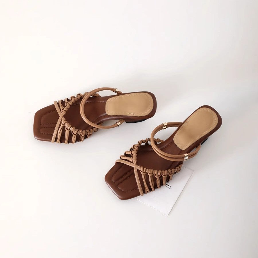 Damen Sandalen mit elegantem Riemendesign und glamourösem Glanz EB