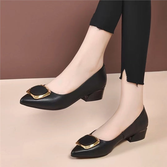 Damen Elegante Pumps mit glänzendem Schmuckdetail EB