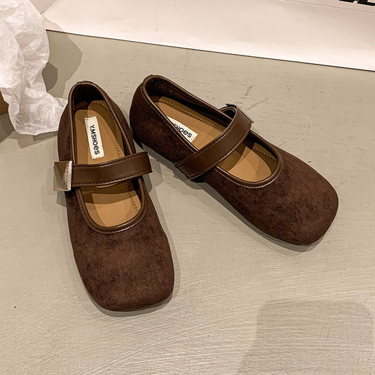 Damen Elegante Ballerinas mit verstellbarem Riemen und hochwertiger Verarbeitung EB