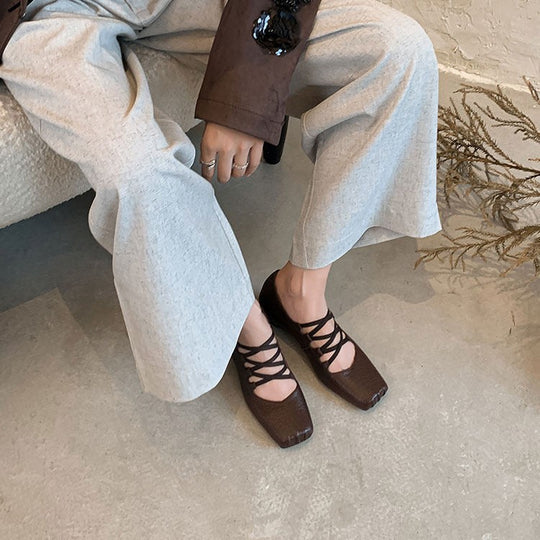 Damen Ballerinas mit einem innovativen Schnürdesign und komfortabler Einlegesohle EB
