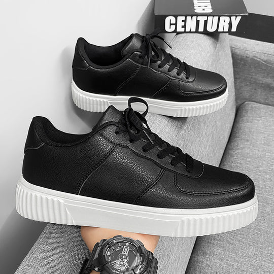 Unisex Plateau-Low-Top-Sneaker mit gepolstertem Einstieg und profiliertem Gummiaußensohle EB