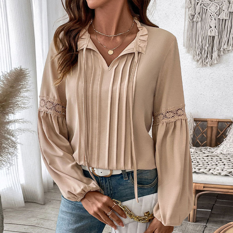 Damen Bluse mit feinen Falten und eleganten Spitzendetails EB