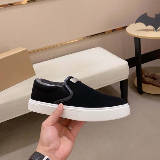 Damen Slip-On Sneakers mit bequemer Fütterung und modischem Detail EB