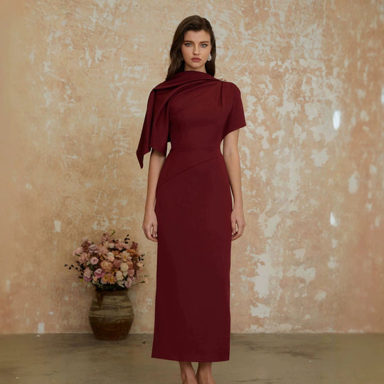 Damen Elegantes Abendkleid mit schulterfreiem Design und raffinierten Drapierungen EB