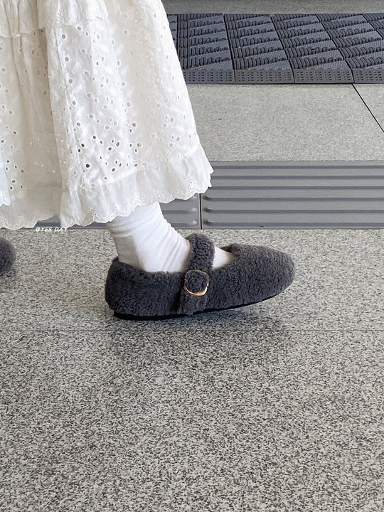 Damen Flauschige Hausschuhe mit eleganter Schnallen-Applikation EB