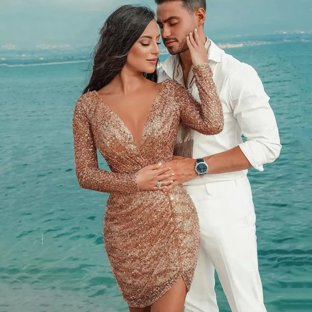 Damen Figurbetontes Glitzerkleid mit tiefem V-Ausschnitt und asymmetrischem Saum EB