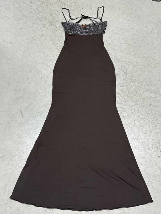 Damen elegantes Maxikleid mit Spitzendetails EB
