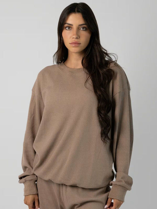 Damen geräumiges Waffelstrick-Loungewear-Set mit Rundhalsausschnitt und Tunnelzughose Eichborn Berlin