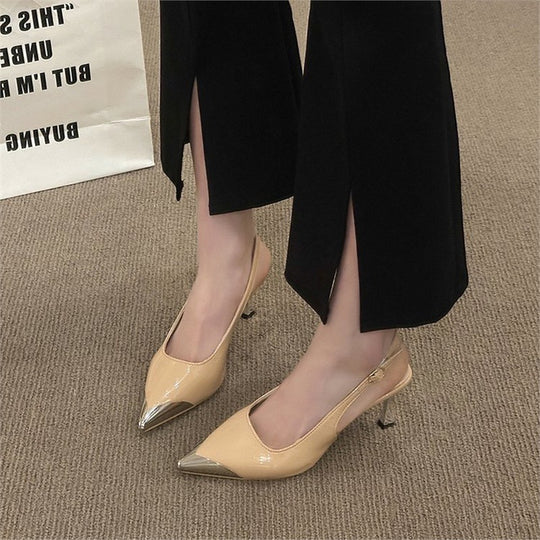 Damen Slingback Pumps mit spitzem Design und glänzendem Metallverschluss EB
