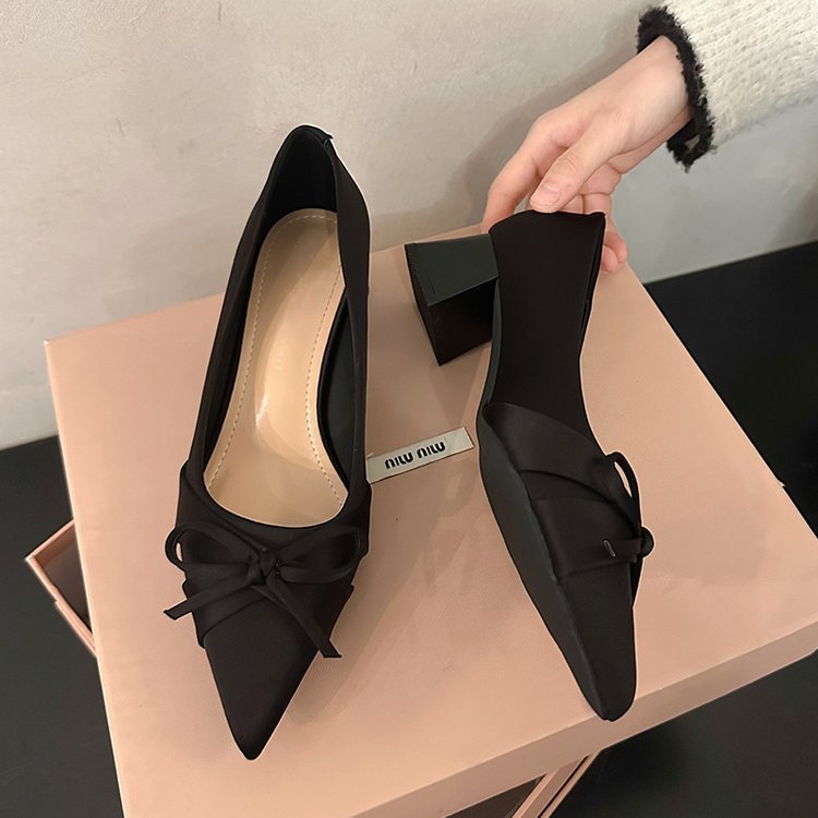 Damen elegante Spitzen High Heels mit dekorativem Schleifenakzent EB
