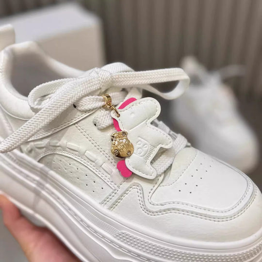 Damen modische Plateau-Sneaker mit verziertem Schnürsystem und komfortabler Dämpfung EB