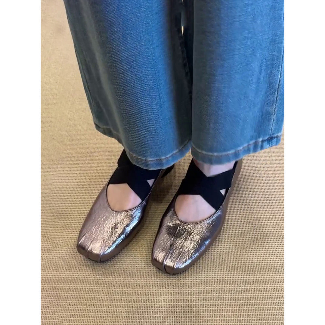Damen Ballerina-Schuhe mit modischem Kreuzriemen und glänzender Oberfläche EB