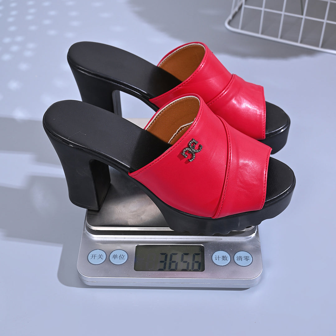 Damen Plateau-Pantoletten mit elegantem Riemendesign und bequemer Sohle EB
