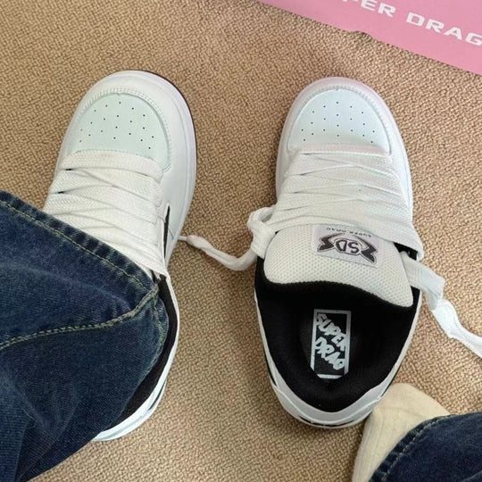 Damen Sportliche Sneaker mit atmungsaktiven Mesh-Einsätzen und griffiger Sohle EB