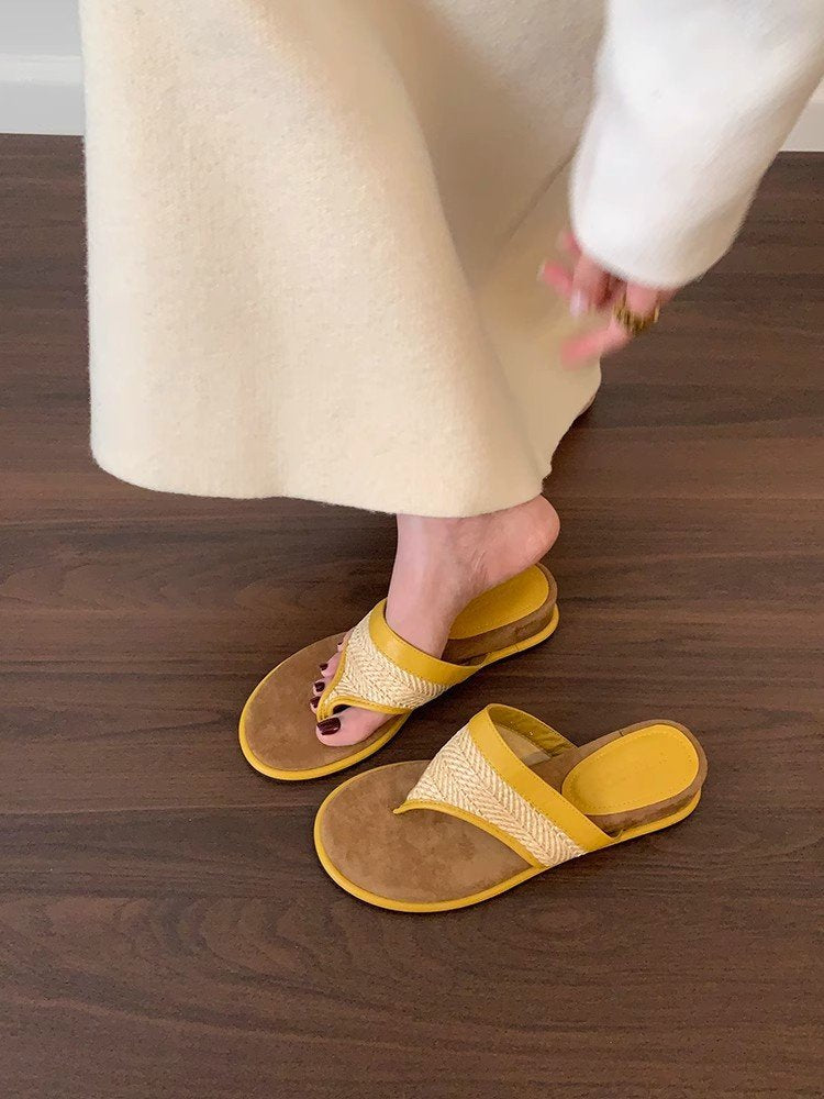 Damen elegante Riemchen-Pantoletten mit gewebtem Detail und komfortablem Fußbett EB