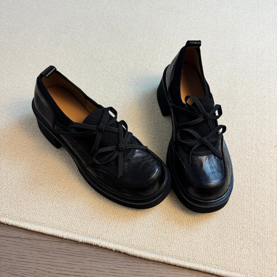 Damen modische und bequeme Slipper mit dekorativen Schnürdetails EB