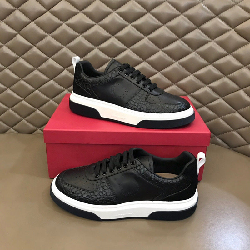 Damen Sneakers mit raffinierter Schuppenstruktur und komfortabler Sohle von EB