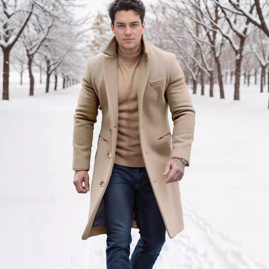 Herren eleganter Wollmantel mit schmalem Schnitt und goldenen Knöpfen EB