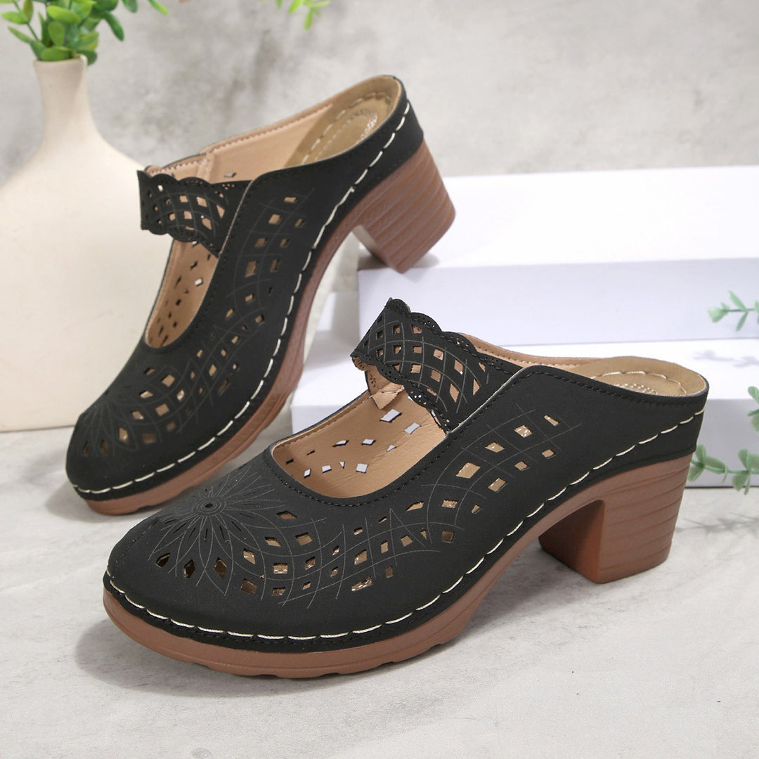 Damen Modische Clogs mit floralem Cut-Out-Design und komfortablem Blockabsatz EB