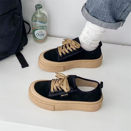 Damen Komfortable Sneakers mit dicker Gummisohle und weichem Wildlederobermaterial EB