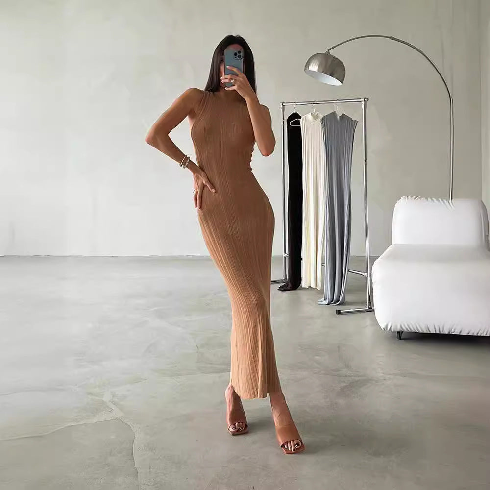 Damen Körperbetontes Strickkleid mit hohem Kragen und eleganten Rippdetails EB