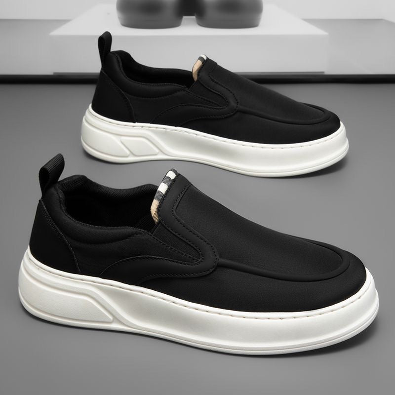 Damen Sportliche Slip-On Sneakers mit rutschfester Sohle und stoßdämpfendem Fußbett EB