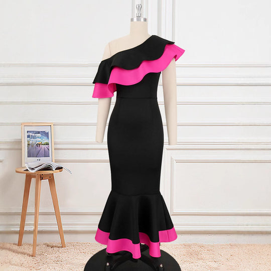 Damen Exquisites schulterfreies Wickelkleid mit voluminösem Rüschensaum EB