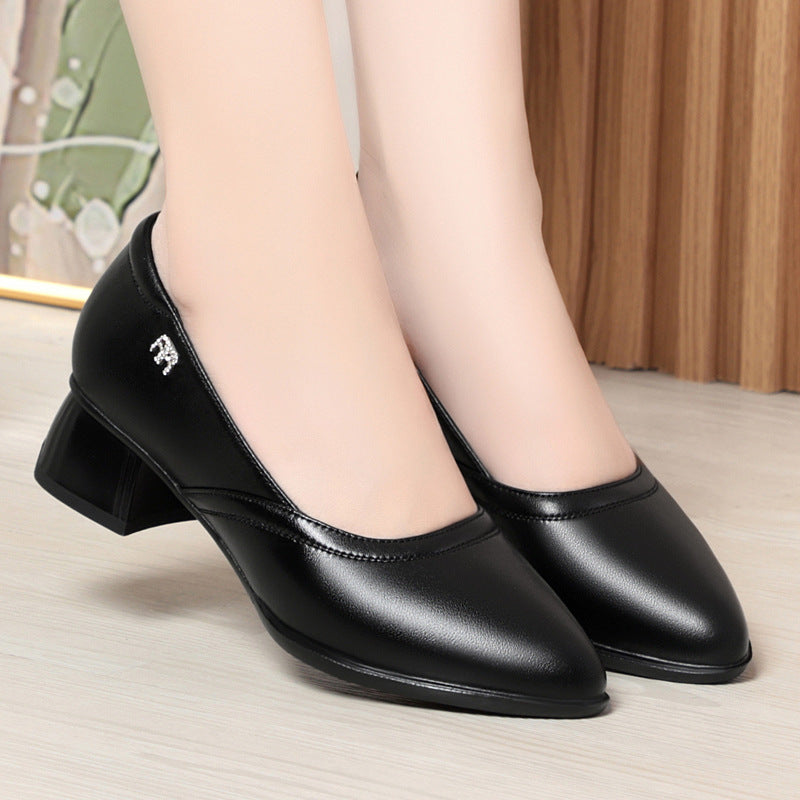 Damen klassische Pumps mit elegantem Blockabsatz und modischem Cut-Out-Design EB