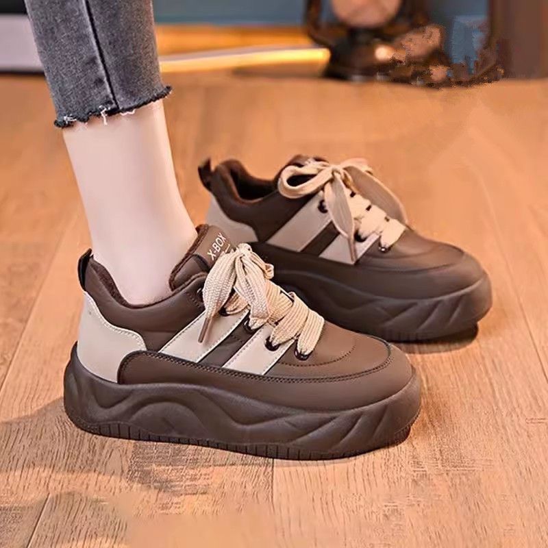 Damen Chunky Sneakers mit gepolsterter Sohle und stylischem Schnürdesign EB