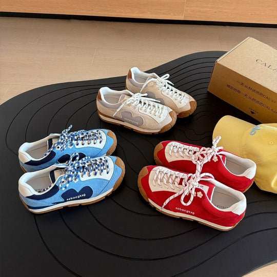 Damen Sneaker mit sportlichem Design und atmungsaktiver Oberfläche EB