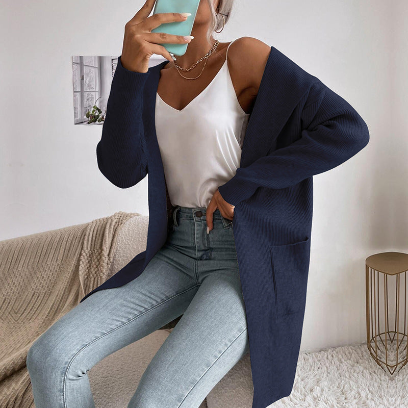 Damen Strickjacke mit tiefem V-Ausschnitt und praktischen Taschen EB