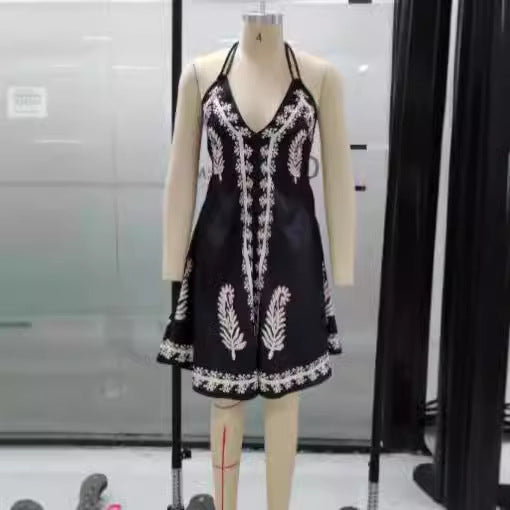 Damen verspieltes Sommerkleid mit elegante Stickereien EB