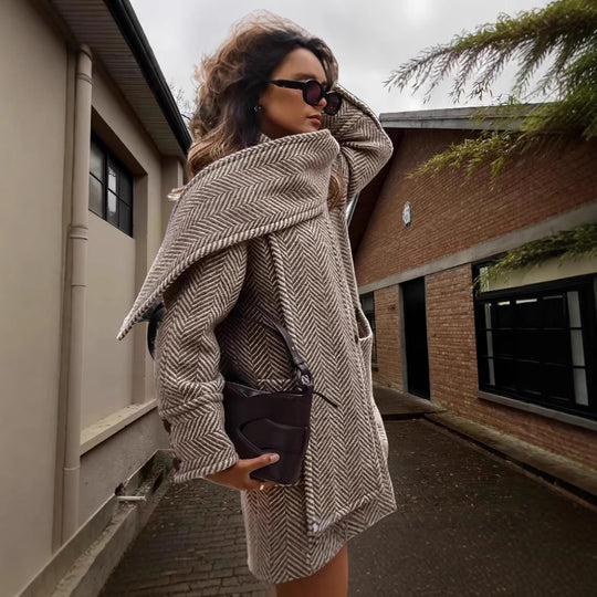Damen Luxus Oversized-Jacke mit strukturiertem Design EB