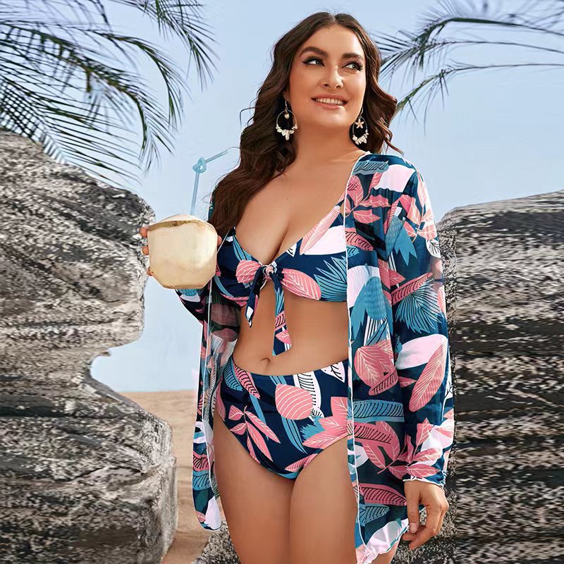 Damen Bikini-Set mit floralem Wickeloberteil und eleganter Strandjacke EB