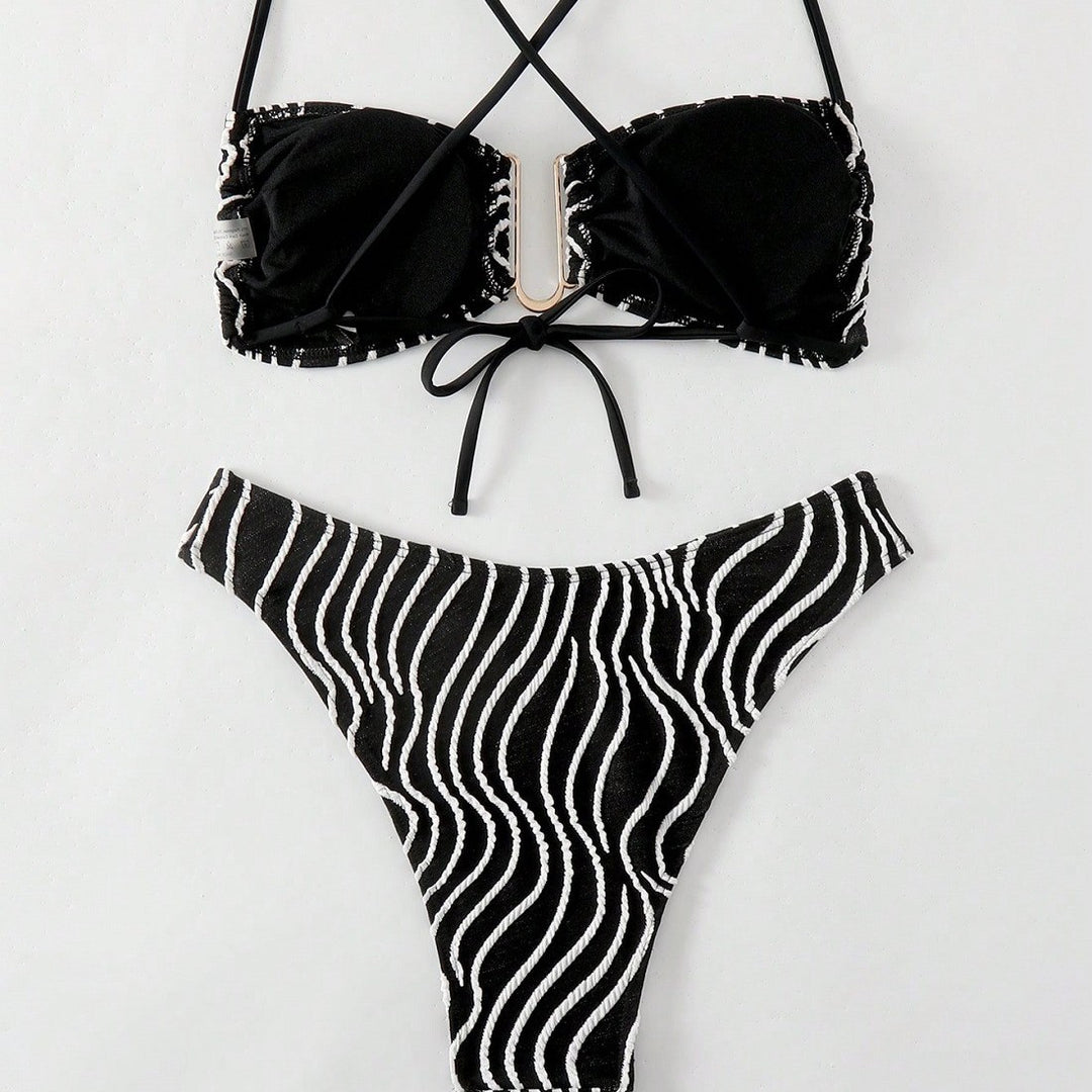 Damen Bikini mit elegantem Schnitt und modernem Muster EB