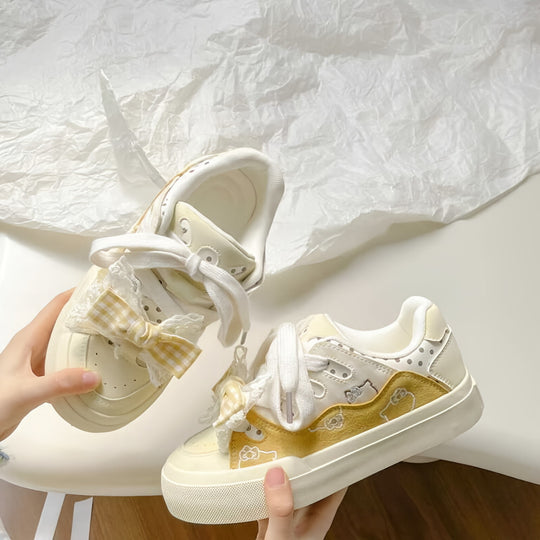 Damen Verspielte Sneakers mit Rüschendetail undem freundlichen Tiermotiven EB