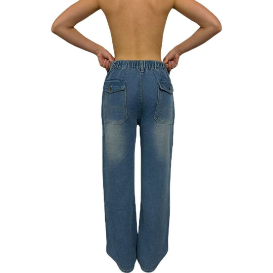 Damen nan hochgeschnittene Relaxed-Jeans mit geradem Bein und aufgesetzten Fronttaschen EB