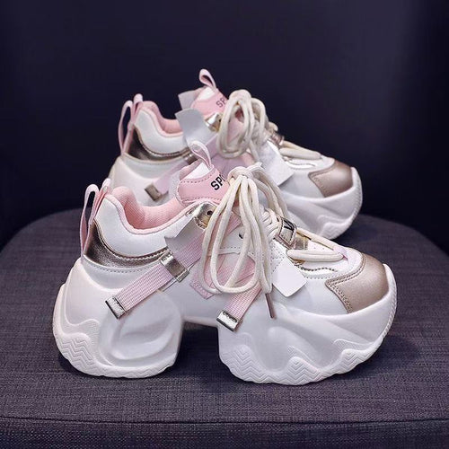 Damen Sportliche Sneaker mit innovativem Dämpfungssystem und futuristischem Design EB