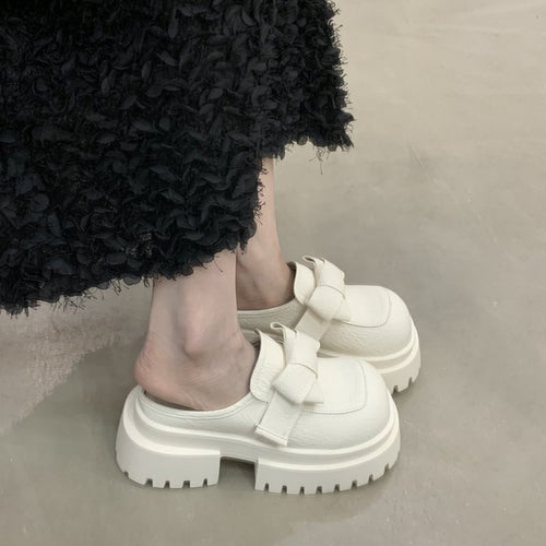Damen Stilvolle Clogs mit trendigem Riemen und rutschfester Sohle EB