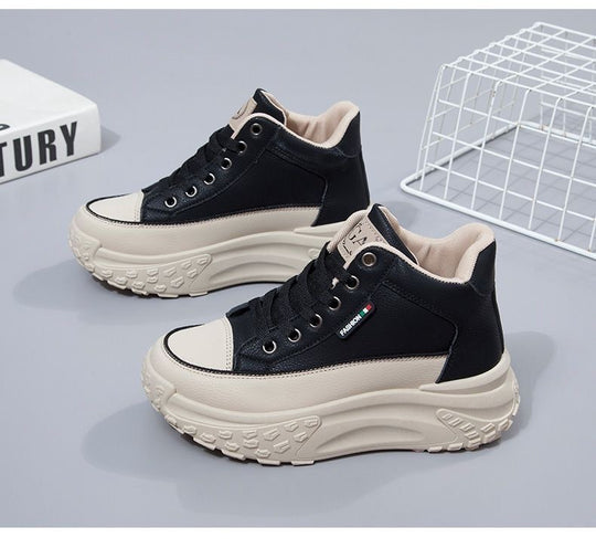 Damen Hohe Sneakers mit robustem Profil und sportlichem Design EB