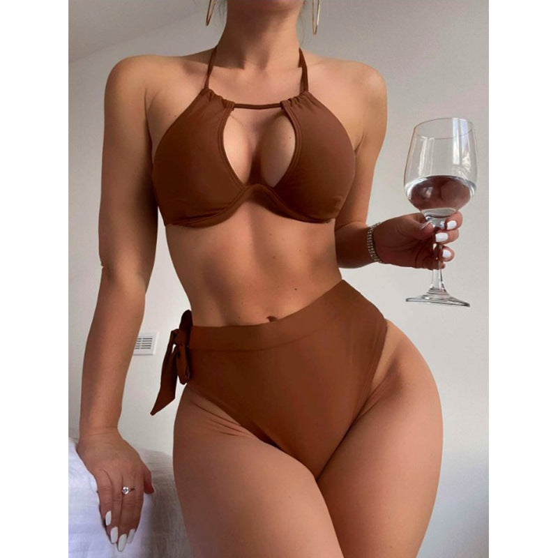 Damen Triangel-Bikini mit hohem Bund und modischem Knopfverschluss EB