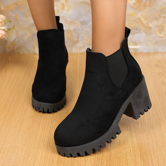 Damen nan Chelsea-Ankle-Boots mit grober Profilsohle, elastischen Seiteneinsätzen und Pull-Tab EB