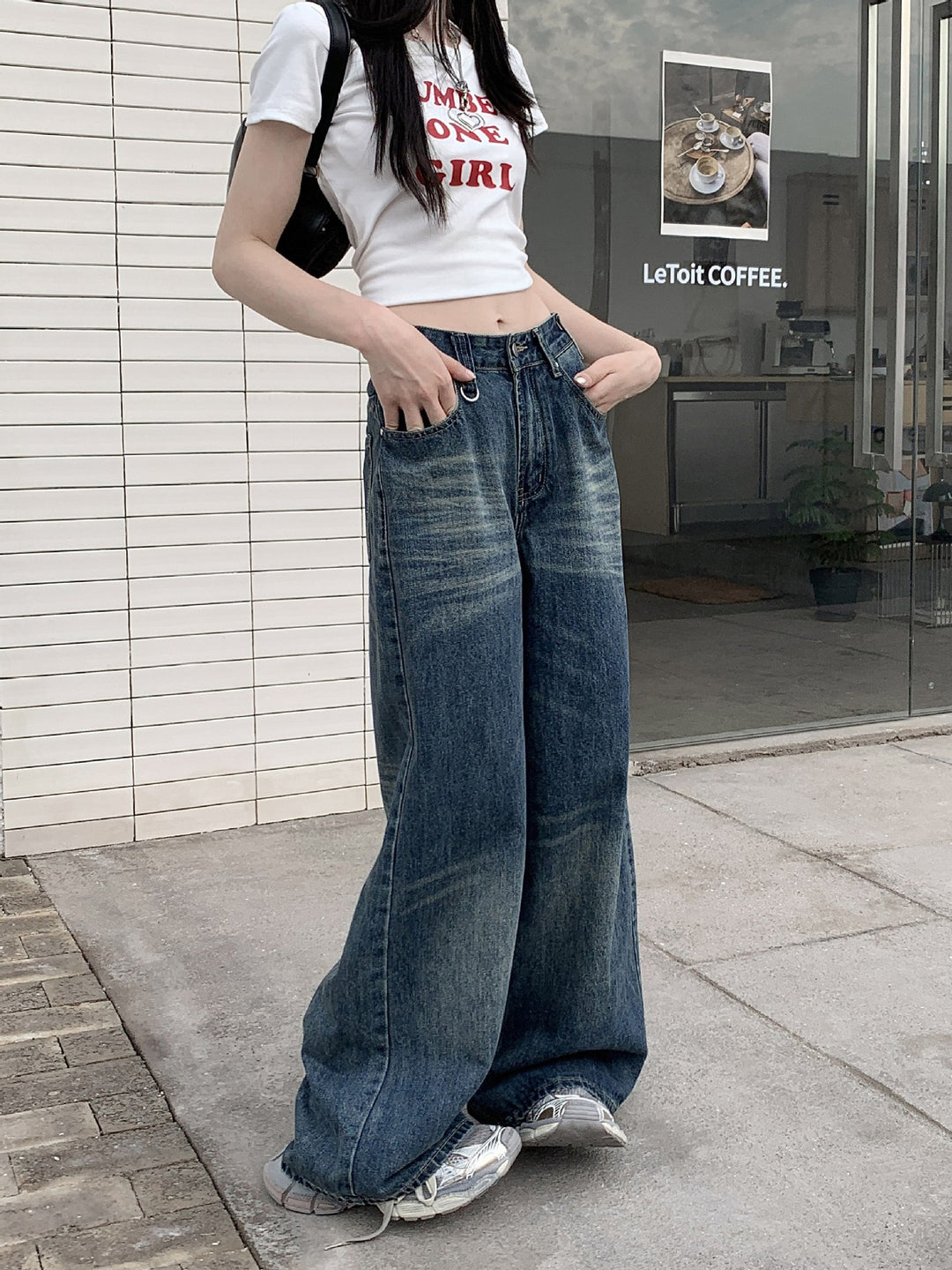 Damen Hoch geschnittene Wide-Leg Jeans mit lässigem Schnitt und einzigartiger Waschung EB