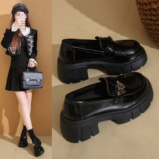 Damen komfortable Loafers mit glänzendem Finish und robuster Sohle EB